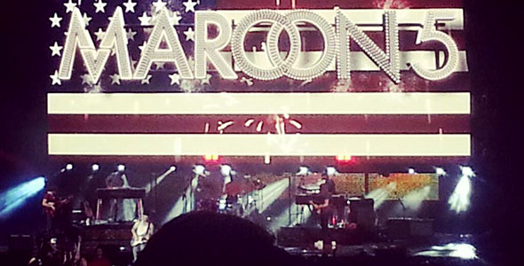 Maroon 5 concert brings tears and dancing