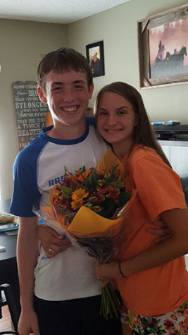 Aden Kosacz asked his girlfriend Ashton Hilseteger to Homecoming by hiding notes in balloons.