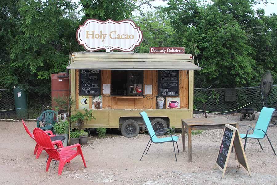 The+Holy+Cacao+food+trailer+on+South+First+offers+cake+pops%2C+frozen+hot+chocolate+and+cake+shakes.