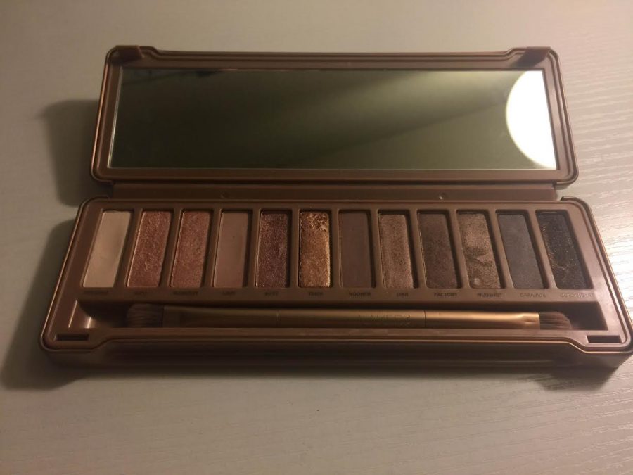 The Urban Decay Naked 3 Palette